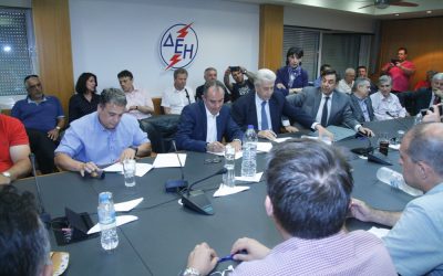 Στιγμιότυπα από την υπογραφή της νέας ΕΣΣΕ 2018-2021