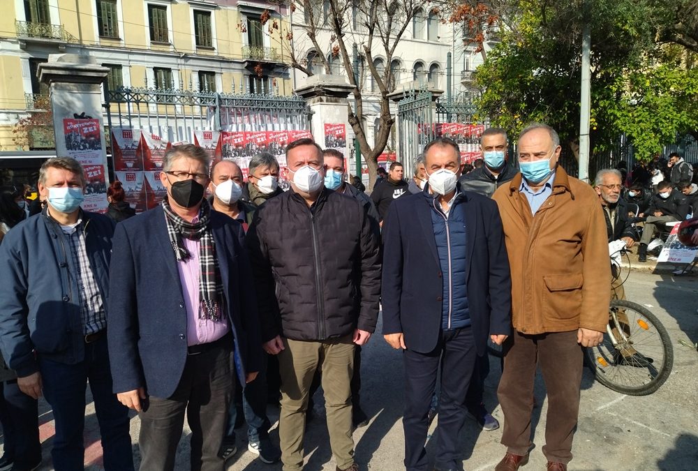 Κατάθεση στεφάνου της ΓΕΝΟΠ/ΔΕΗ στο Πολυτεχνείο
